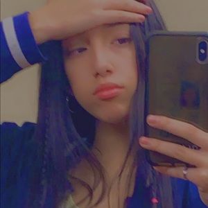 Meet your Posher, Olivia